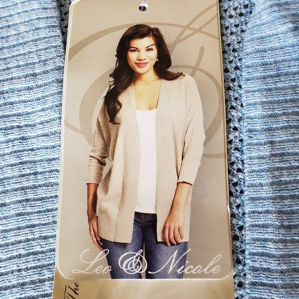Leo & Nicole light blue 3/4 sleeve Cardigan small
